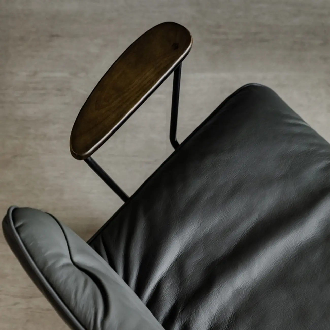 Elegant Grey Leather Metal Swivel Office Chair with Casters Image - 3 | homeyfad