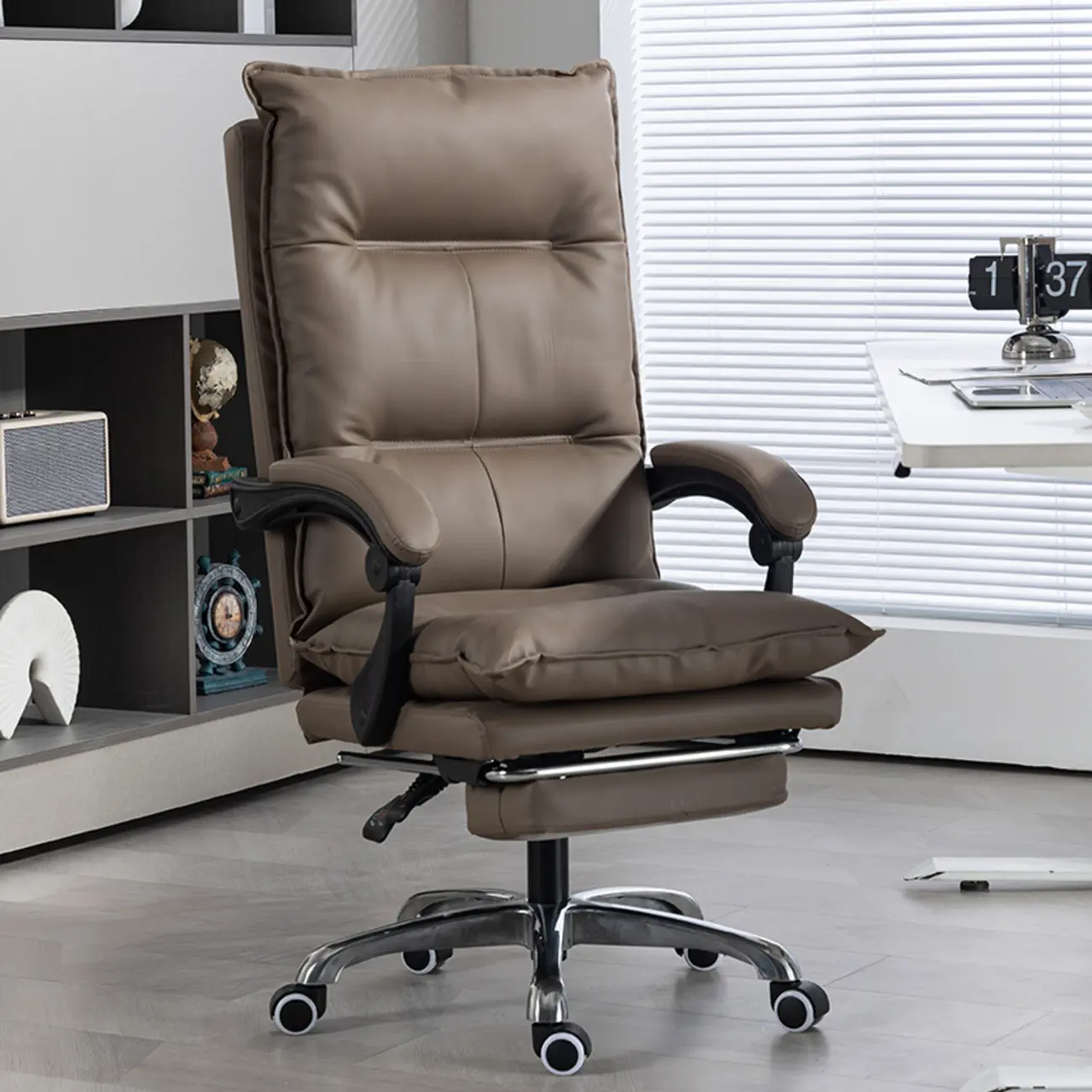 Modern Brown Leather Reclining Executive Office Chair Image - 1 | homeyfad