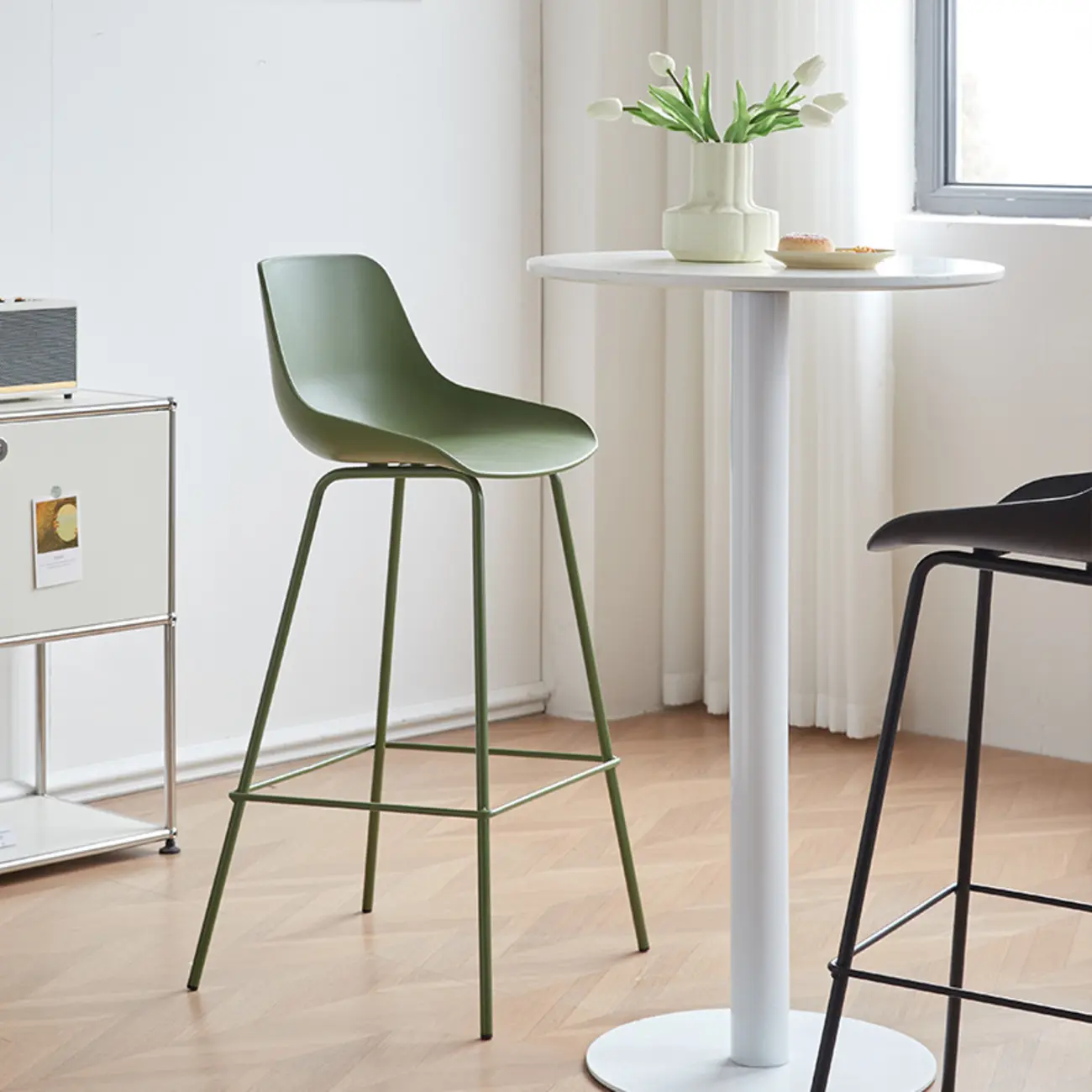 Modern Minimalist Metal Sleek Design Bar Stool | homeyfad