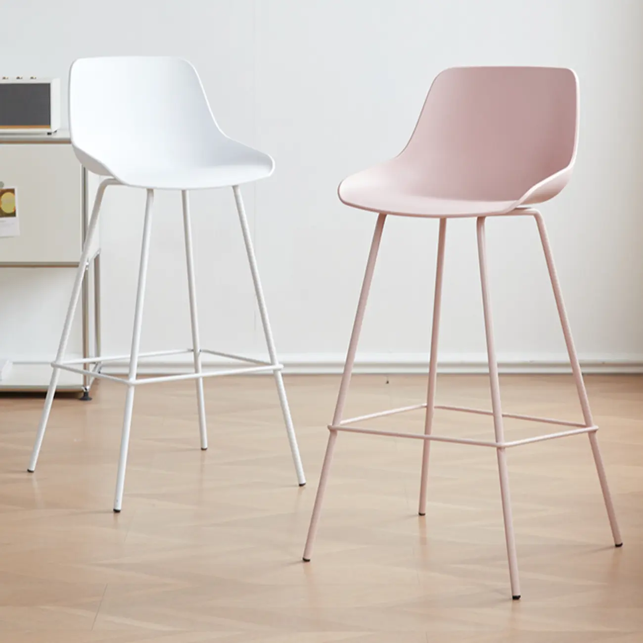 Modern Minimalist Metal Sleek Design Bar Stool | homeyfad