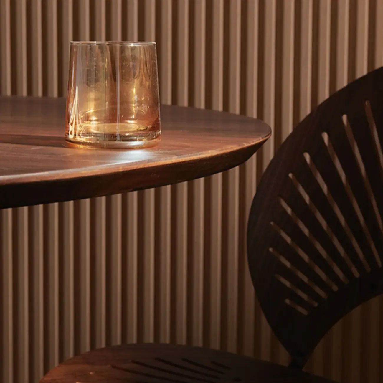 Glam Brown Wood Round Dining Table Image - 7