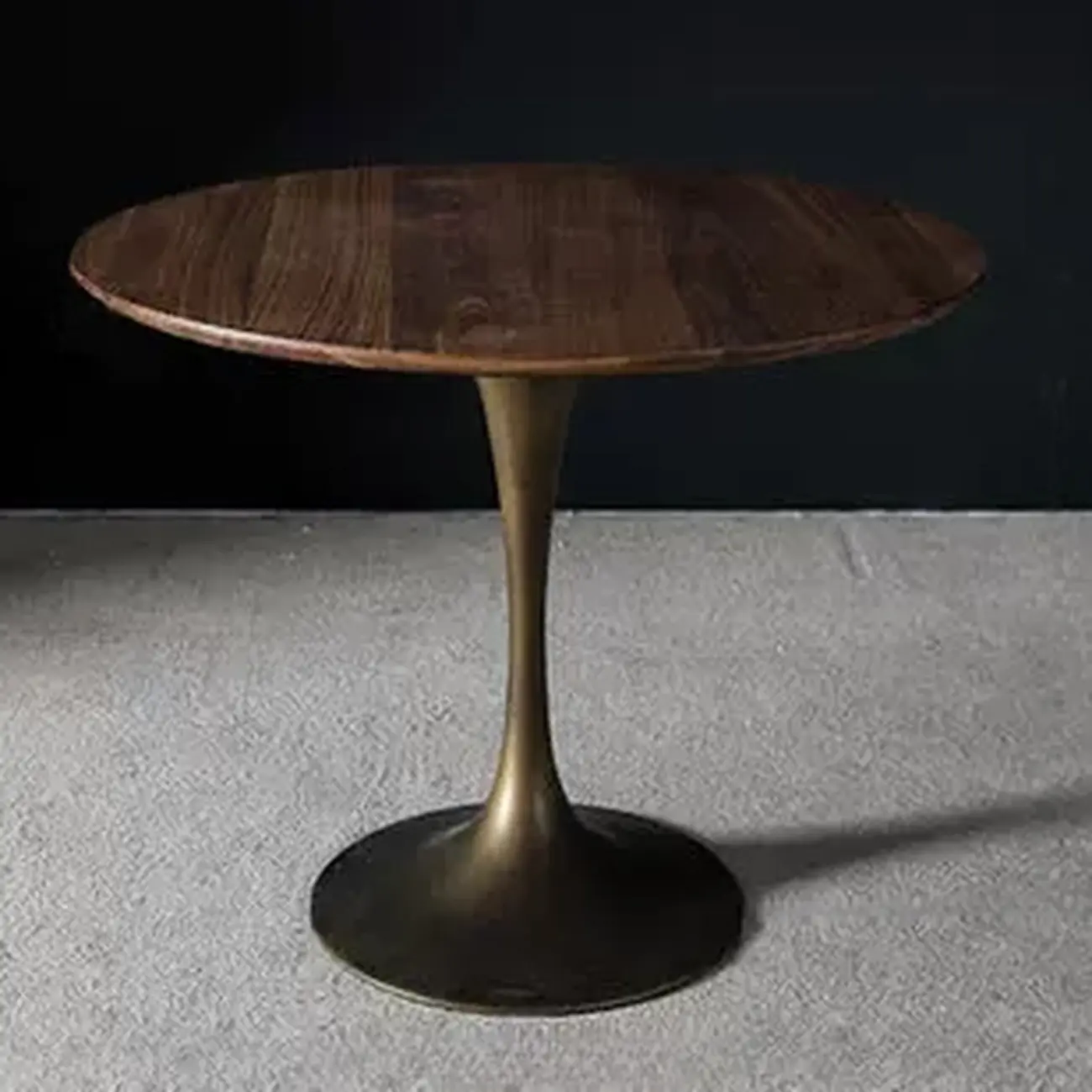 Glam Brown Wood Round Dining Table Image - 14 | homeyfad