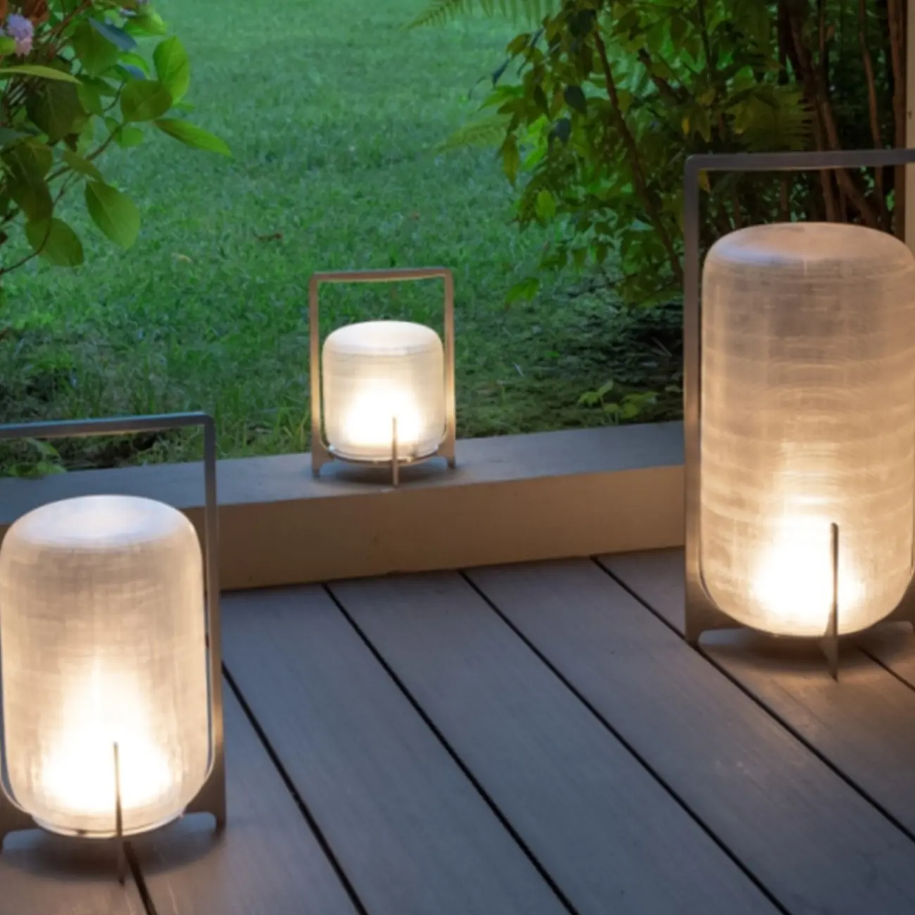 Portable Glass Lantern Outdoor Post Lights | homeyfad