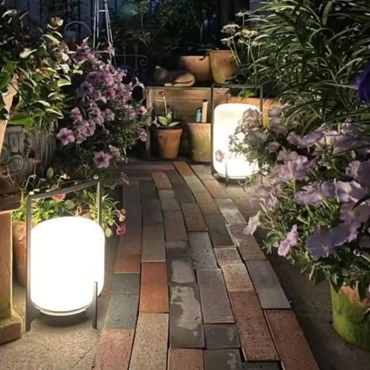 Portable Glass Lantern Outdoor Post Lights | homeyfad