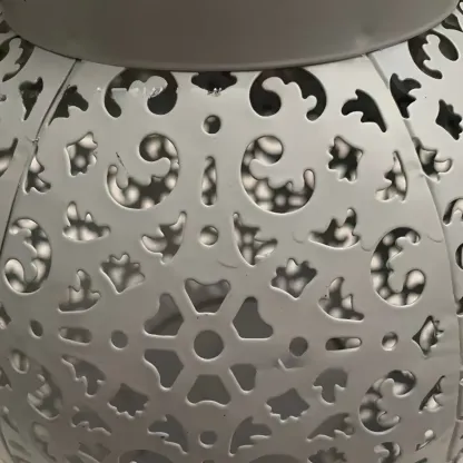 Solar White Metal Hollow Patterned Post Cap Light Image - 6