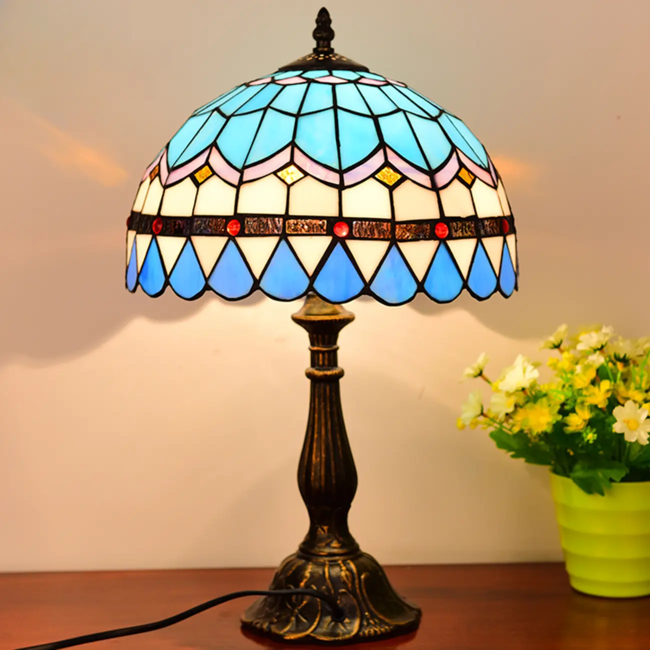 Elegant Tiffany Glass Dome Bronze Bedroom Lamp Image - 7 | homeyfad