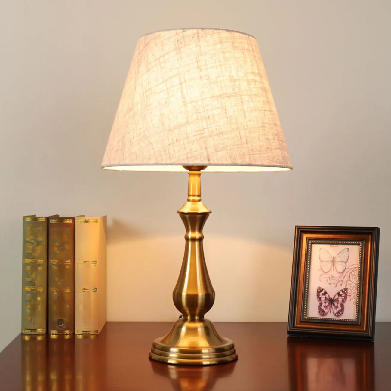 Elegant Classic Gold Metal Table Lamp With Fabric Shade Image - 1 | homeyfad