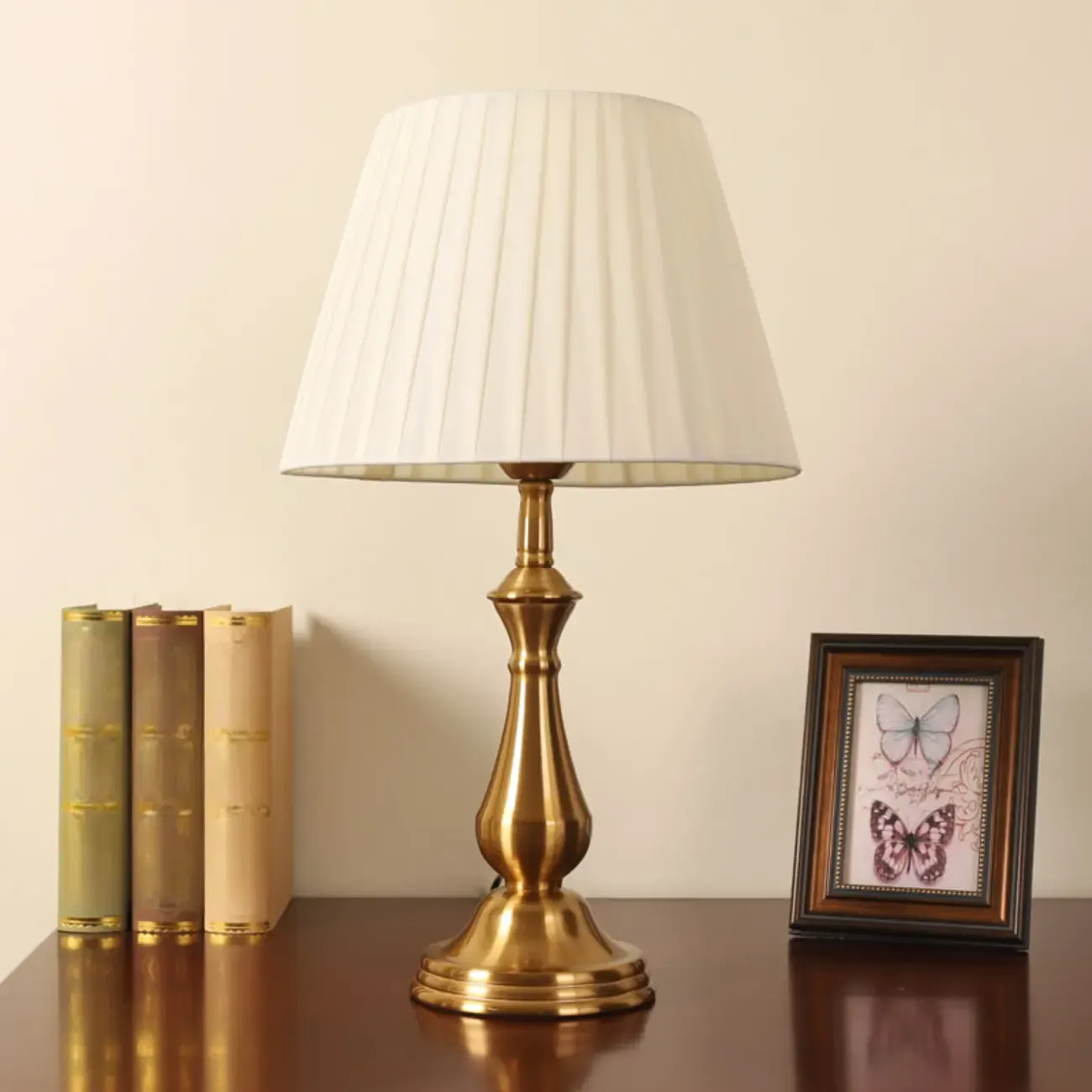 Elegant Classic Gold Metal Table Lamp With Fabric Shade Image - 4