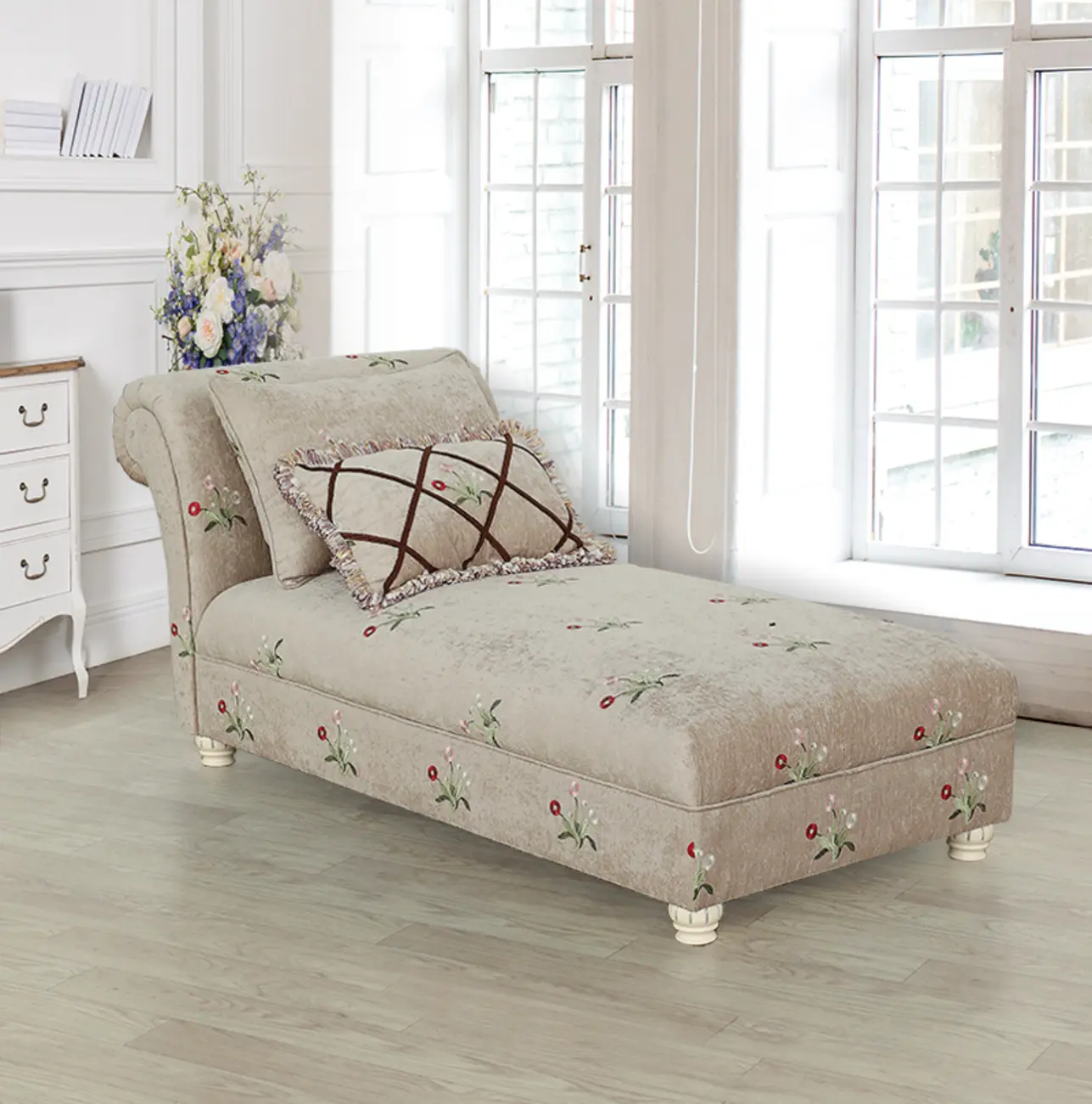 Trendy Floral Chaise Lounge with 2 Pillows Image - 4 | homeyfad