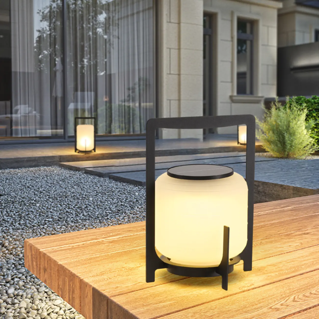 Round Solar Black Metal Lantern Post Cap Light Image - 1 | homeyfad