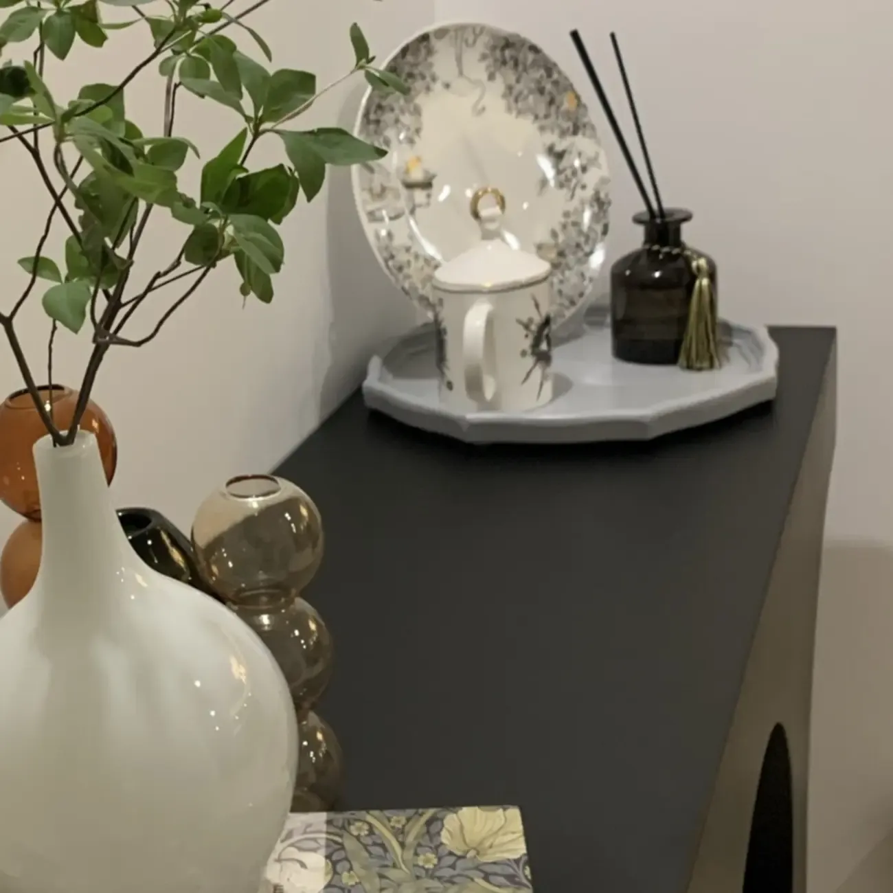 Arched Wood White Double Pedestal Console Table Image - 7