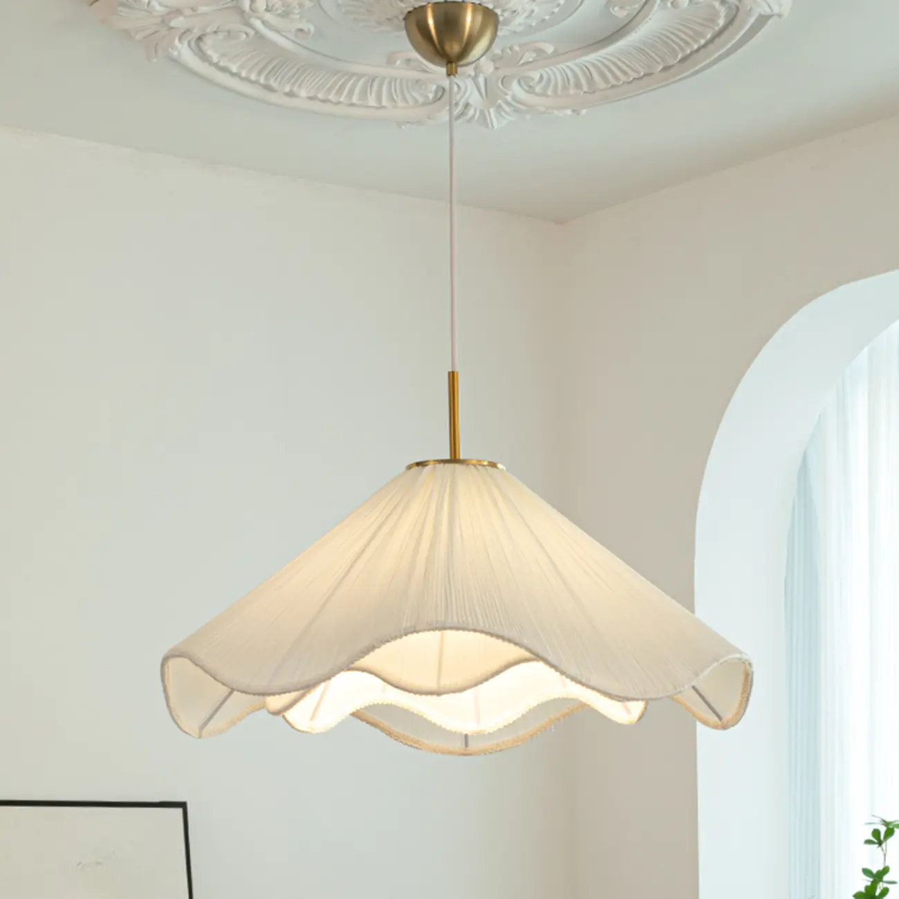Adjustable White Fabric Flower Pendant Light Fixture for Indoor  Image - 1 | homeyfad