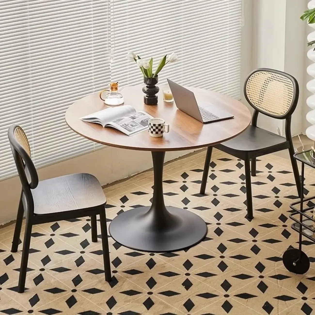 Casual Black Metal Wood Round Dining Table Image - 4