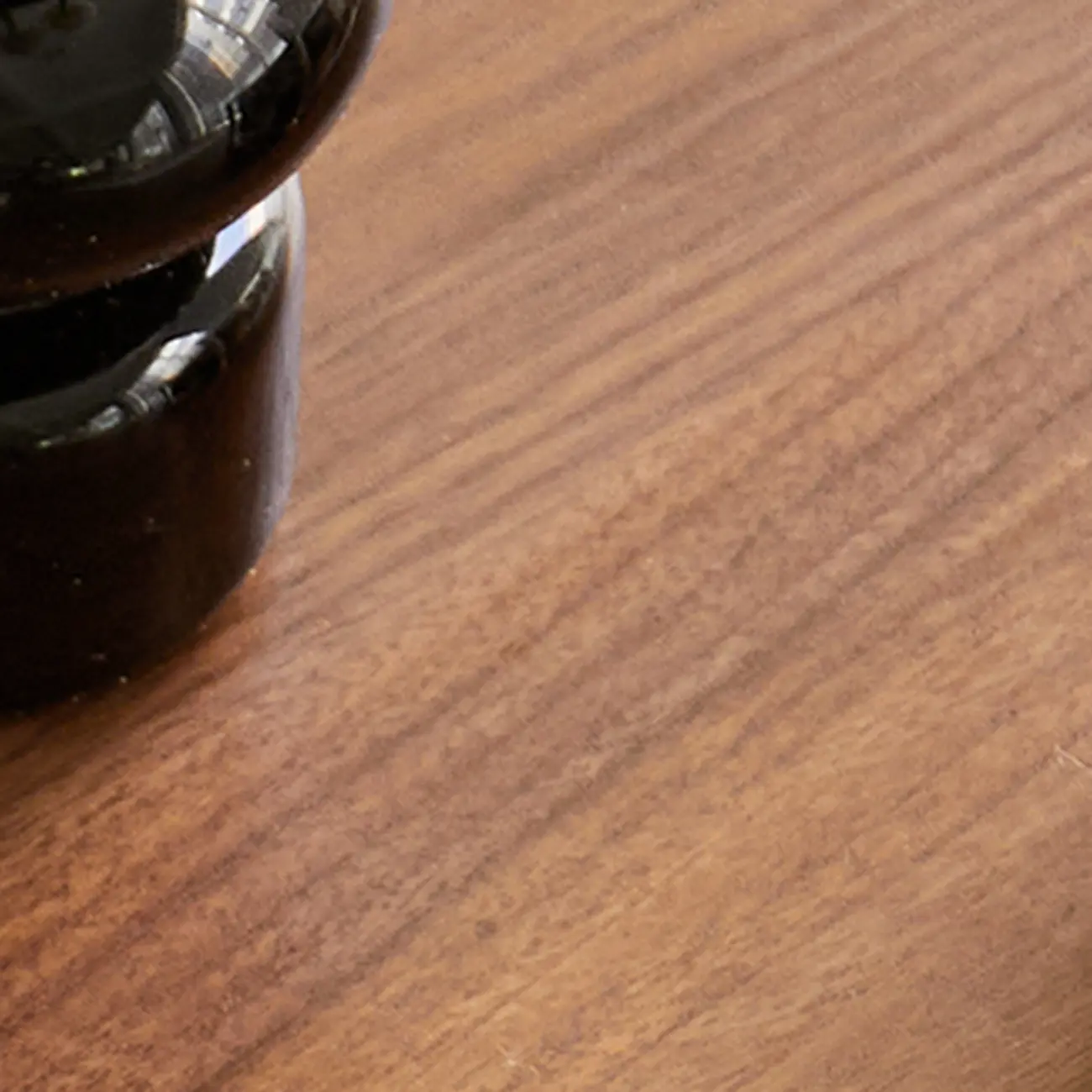 Casual Black Metal Wood Round Dining Table Image - 11 | homeyfad