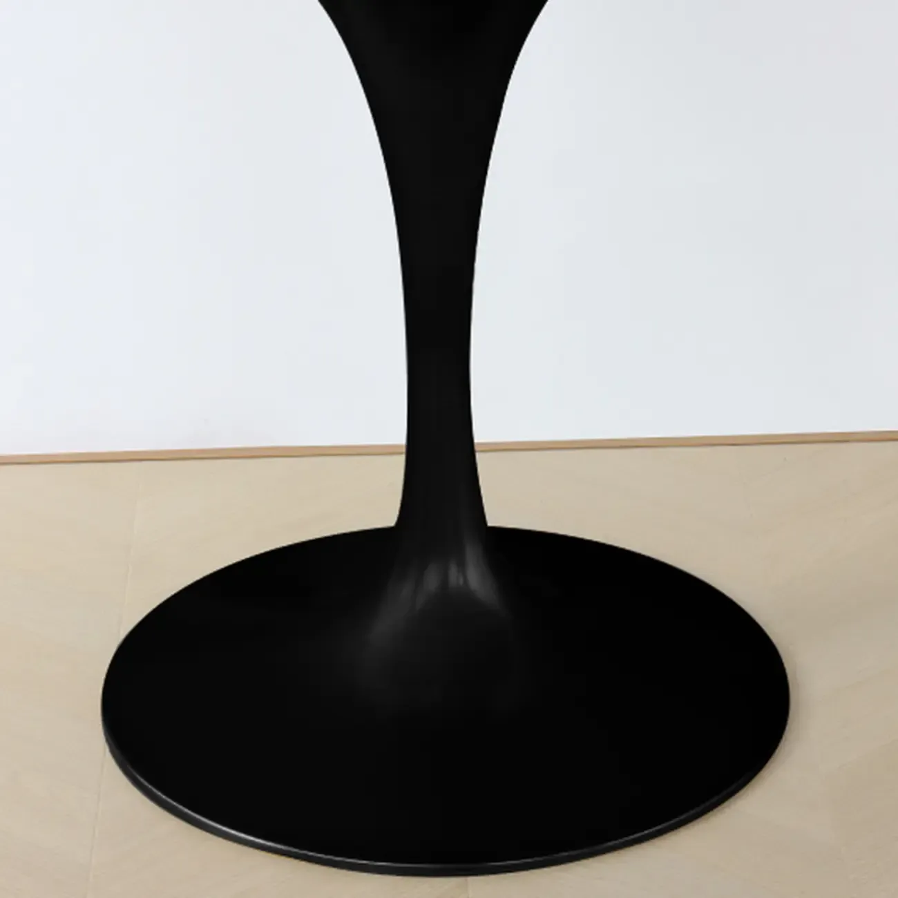 Casual Black Metal Wood Round Dining Table Image - 12