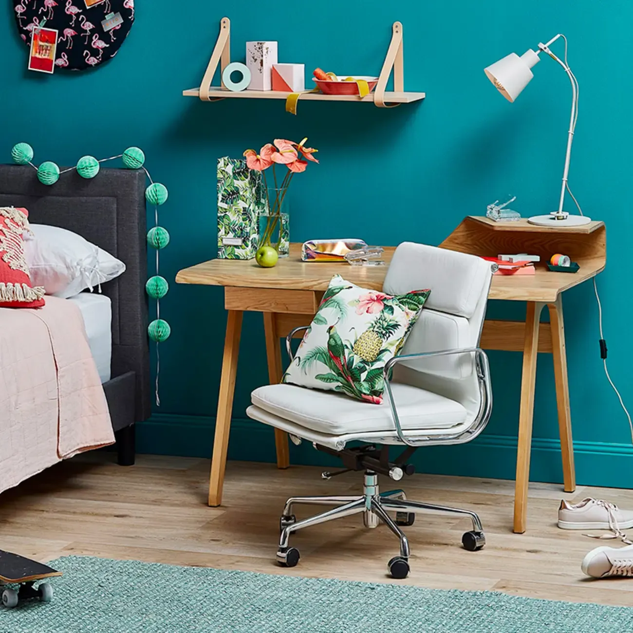 Modern Silver Metal White Leather Swivel Office Chair Image - 2