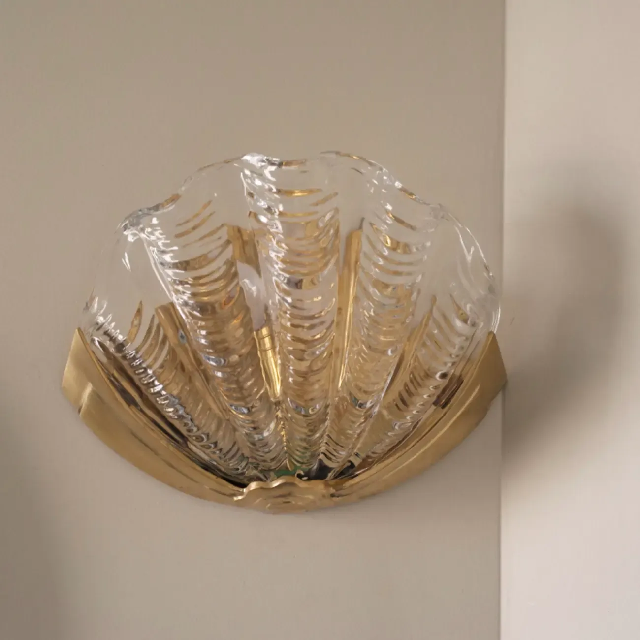 Modern Shell Shaped Golden Vanity Light for Bathroom Decor