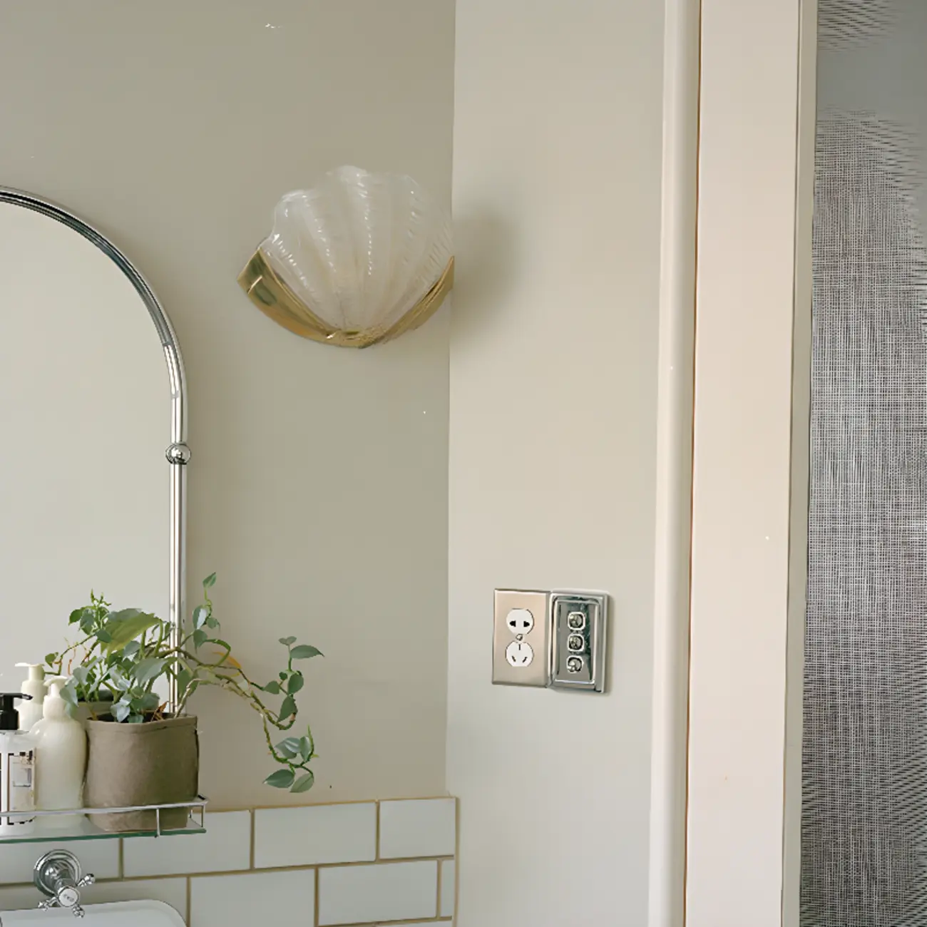 Modern Shell Shaped Golden Vanity Light for Bathroom Decor | homeyfad