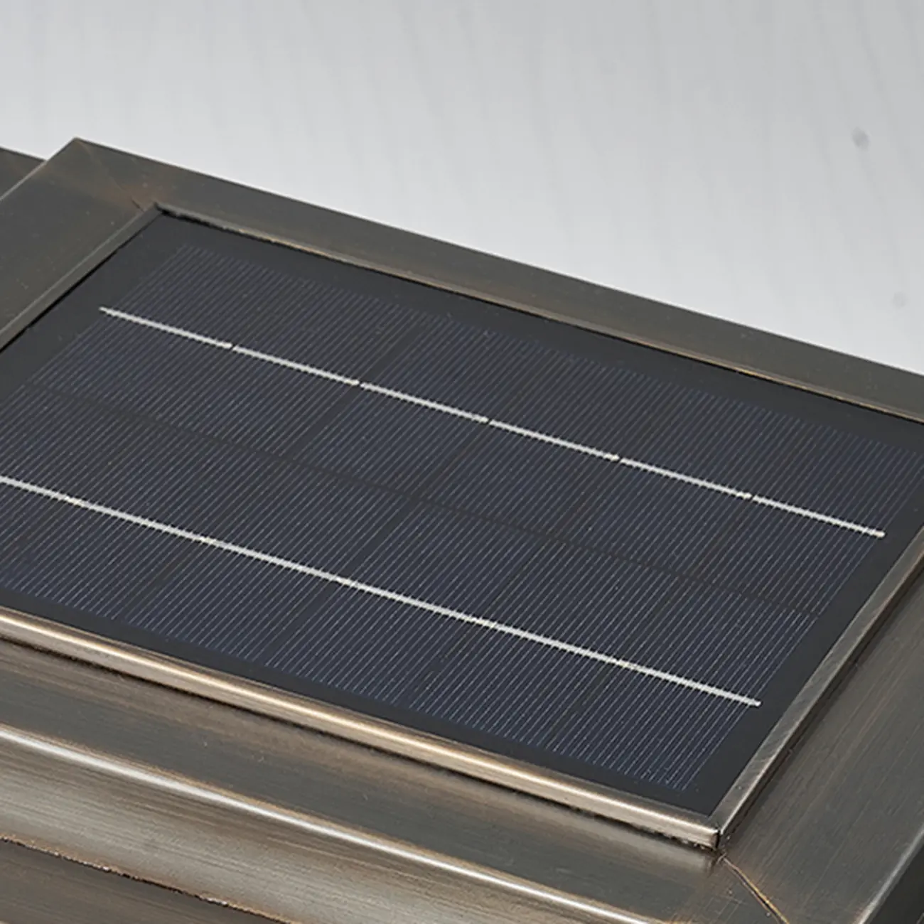 Modern Square Ribbing Glass Solar Post Cap Light Image - 8 | homeyfad