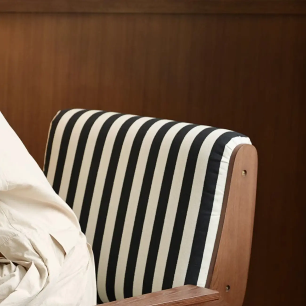 Modern Fabric Accent Chair with Wooden Frame for Living Room Image - 8 | homeyfad