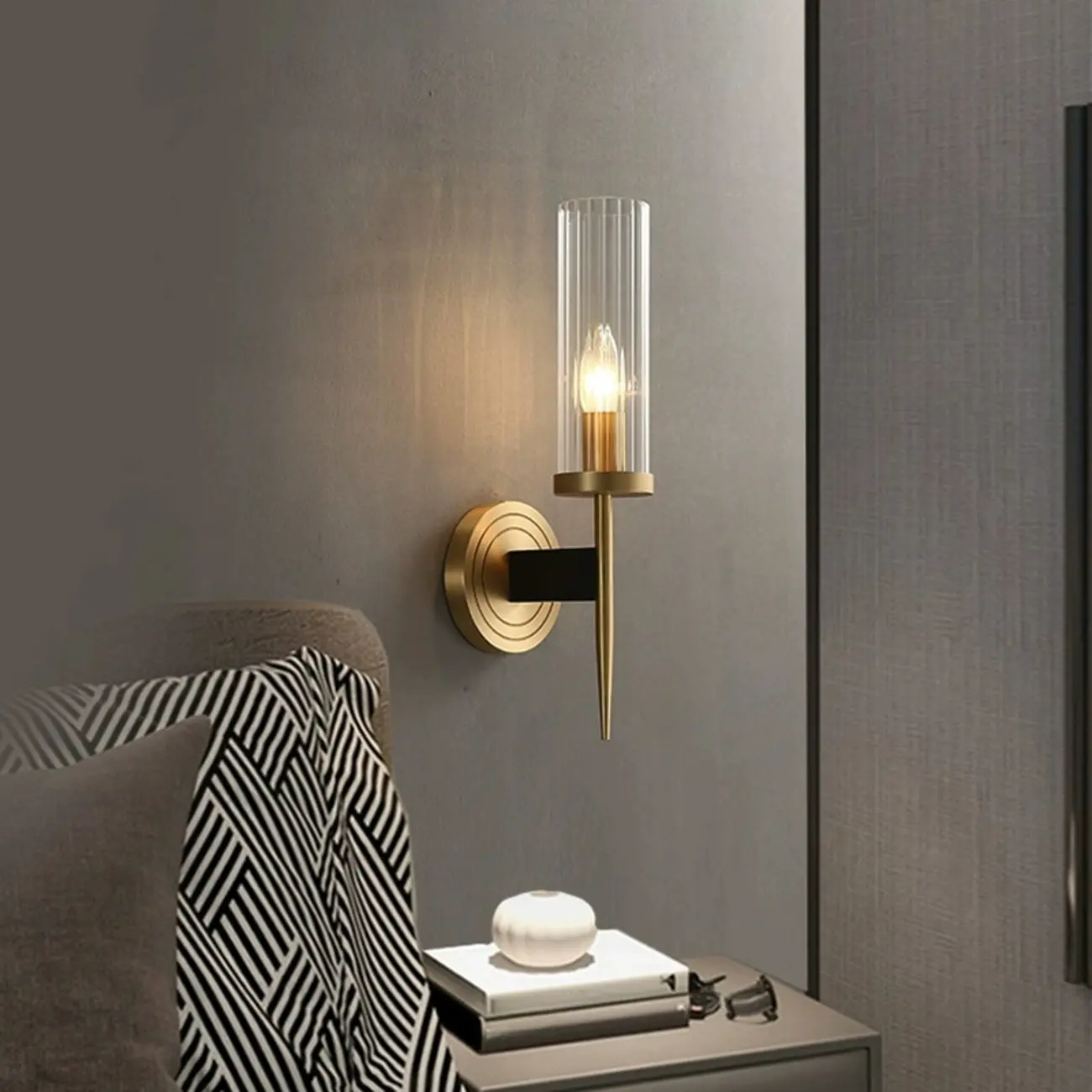 Elegant Gilded Glass and Crystal Ambient Wall Sconce Image - 4 | homeyfad