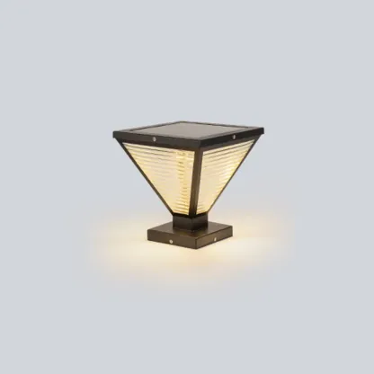 Ribbing Glass Black Pyramid Solar Post Cap Light Image - 2