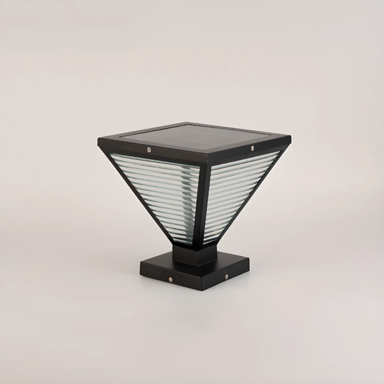 Ribbing Glass Black Pyramid Solar Post Cap Light Image - 6 | homeyfad