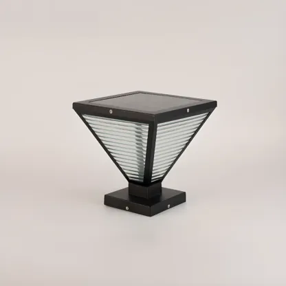 Ribbing Glass Black Pyramid Solar Post Cap Light Image - 6