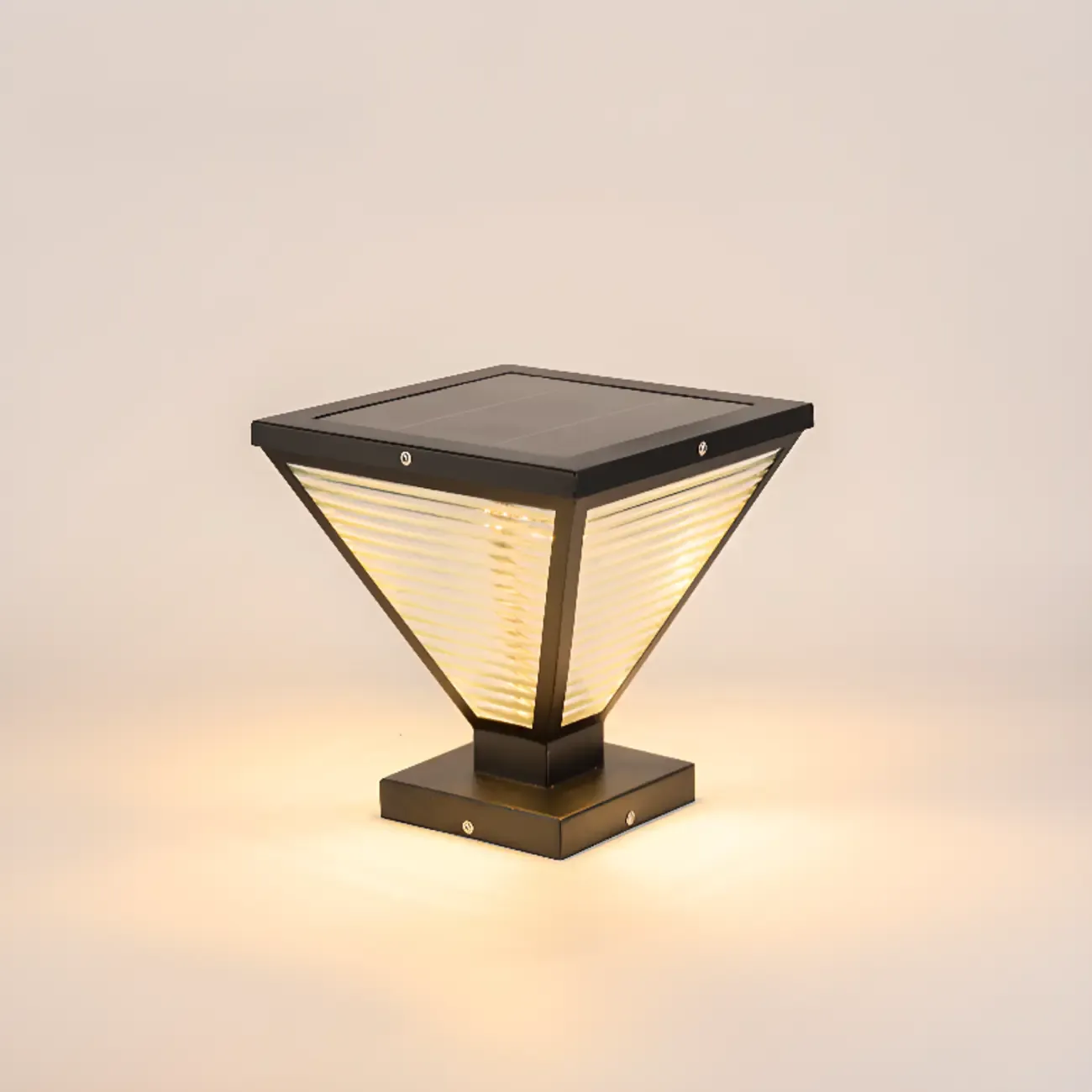Ribbing Glass Black Pyramid Solar Post Cap Light Image - 7