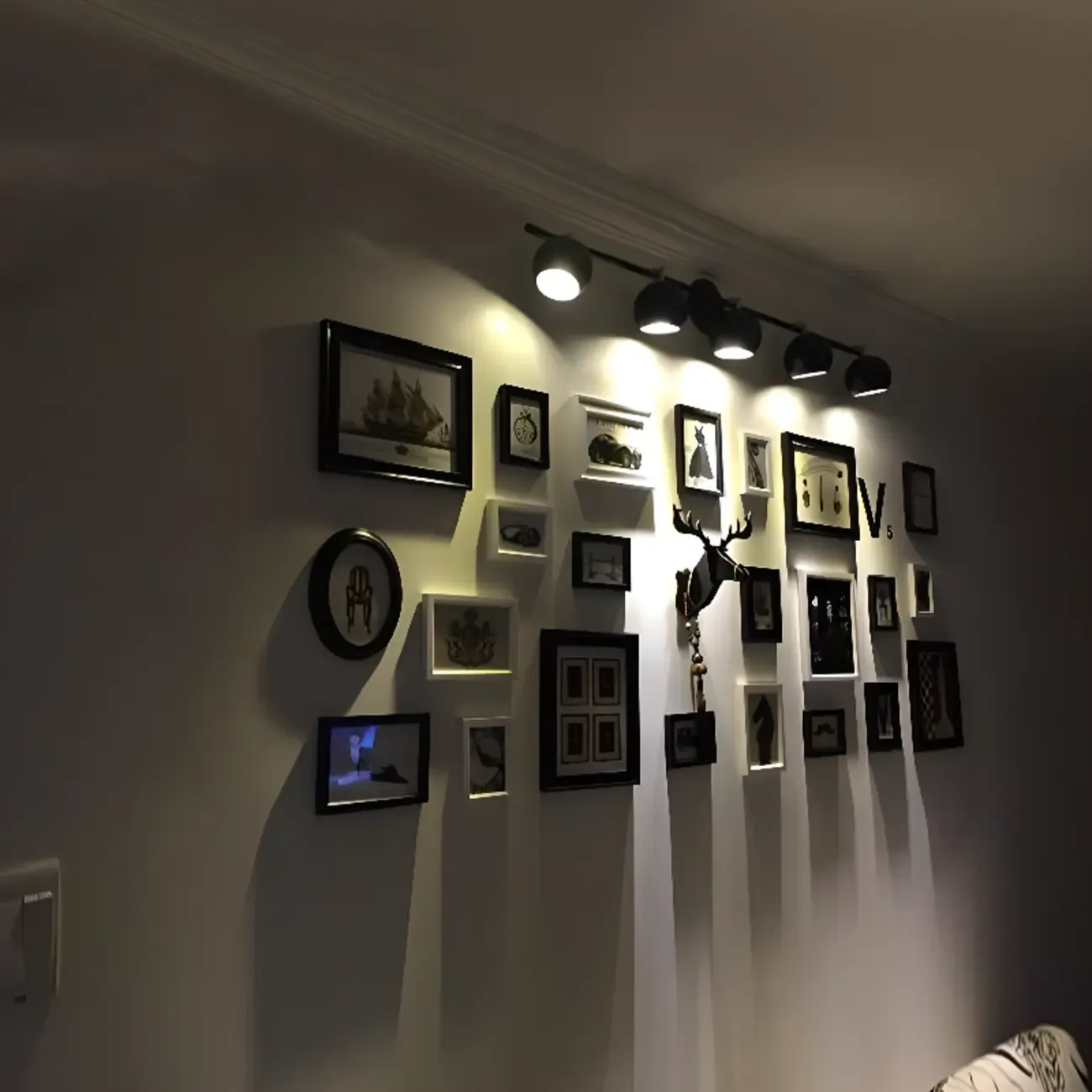 Modern Multi-Light Iron Adjustable Globe Wall Sconce Image - 2