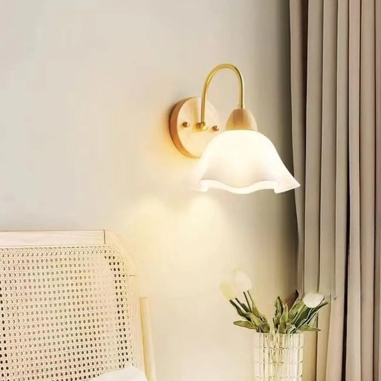 Pumpkin Acrylic Wall Sconce with Pull Switch for Bedroom