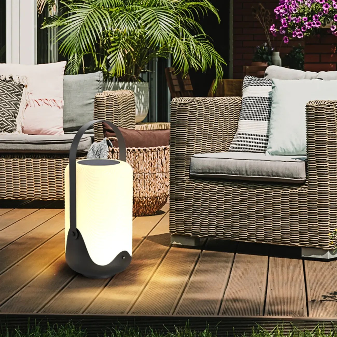 Modern Metal Lantern Solar Post Cap Light Image - 4