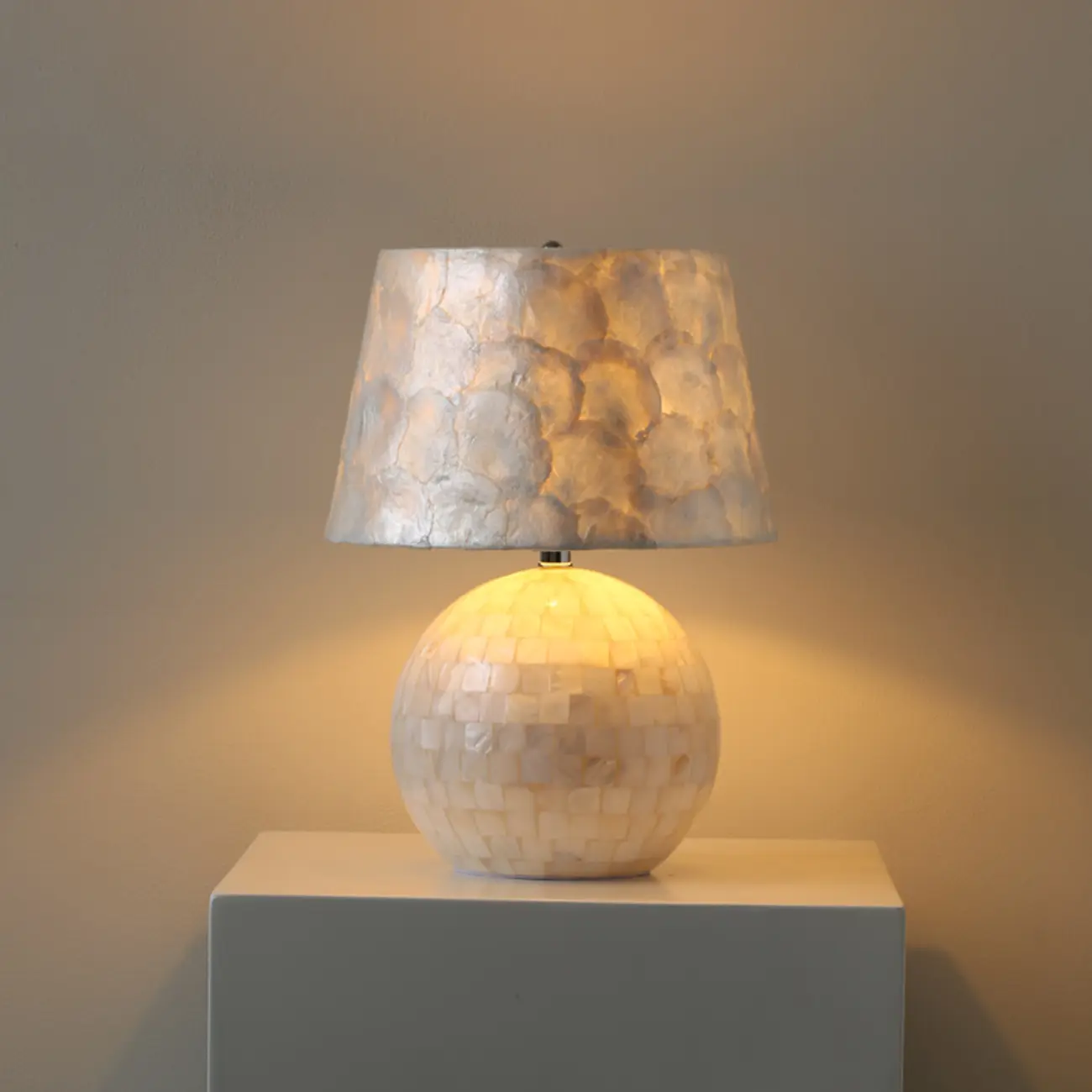 Modern Shell Table Lamp with Geometric Shade, LED Image - 4 | homeyfad