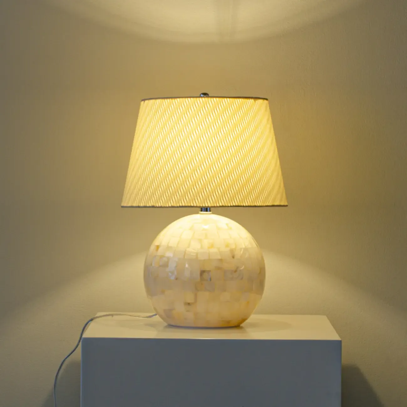 Modern Shell Table Lamp with Geometric Shade, LED Image - 8
