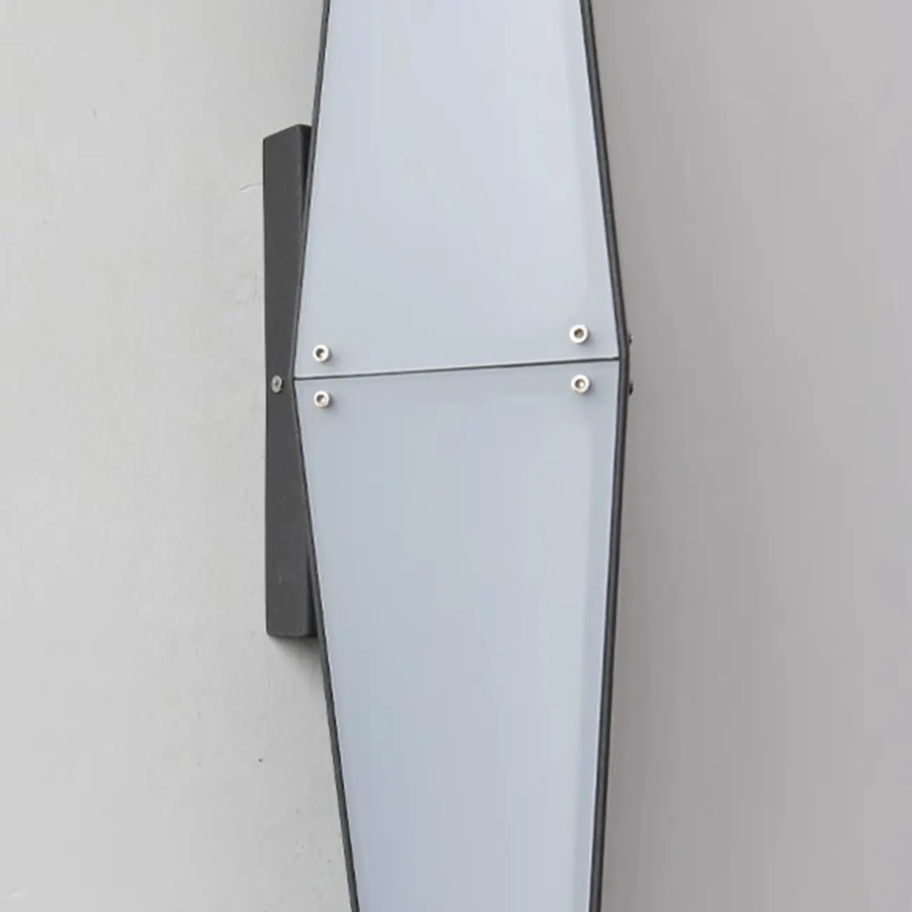 Modern Geometric White Acrylic LED Wall Sconce Image - 9 | homeyfad