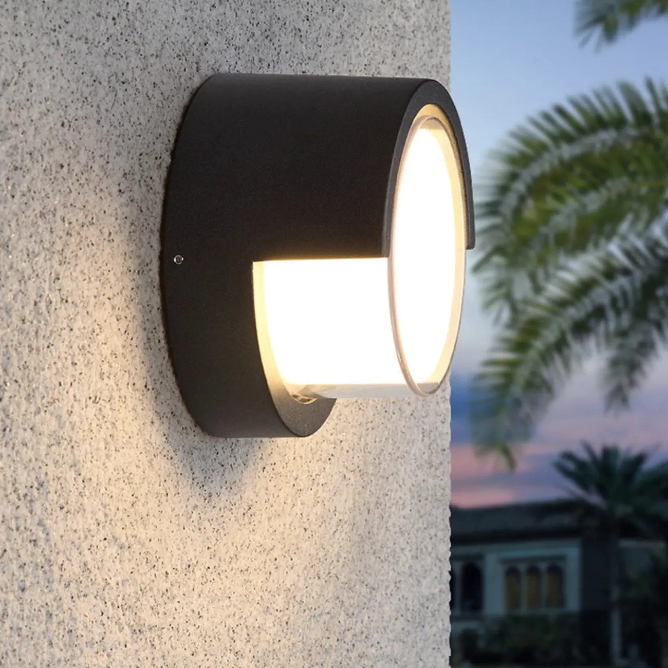 Modern Black Square Metal LED Outdoor Wall Light | homeyfad