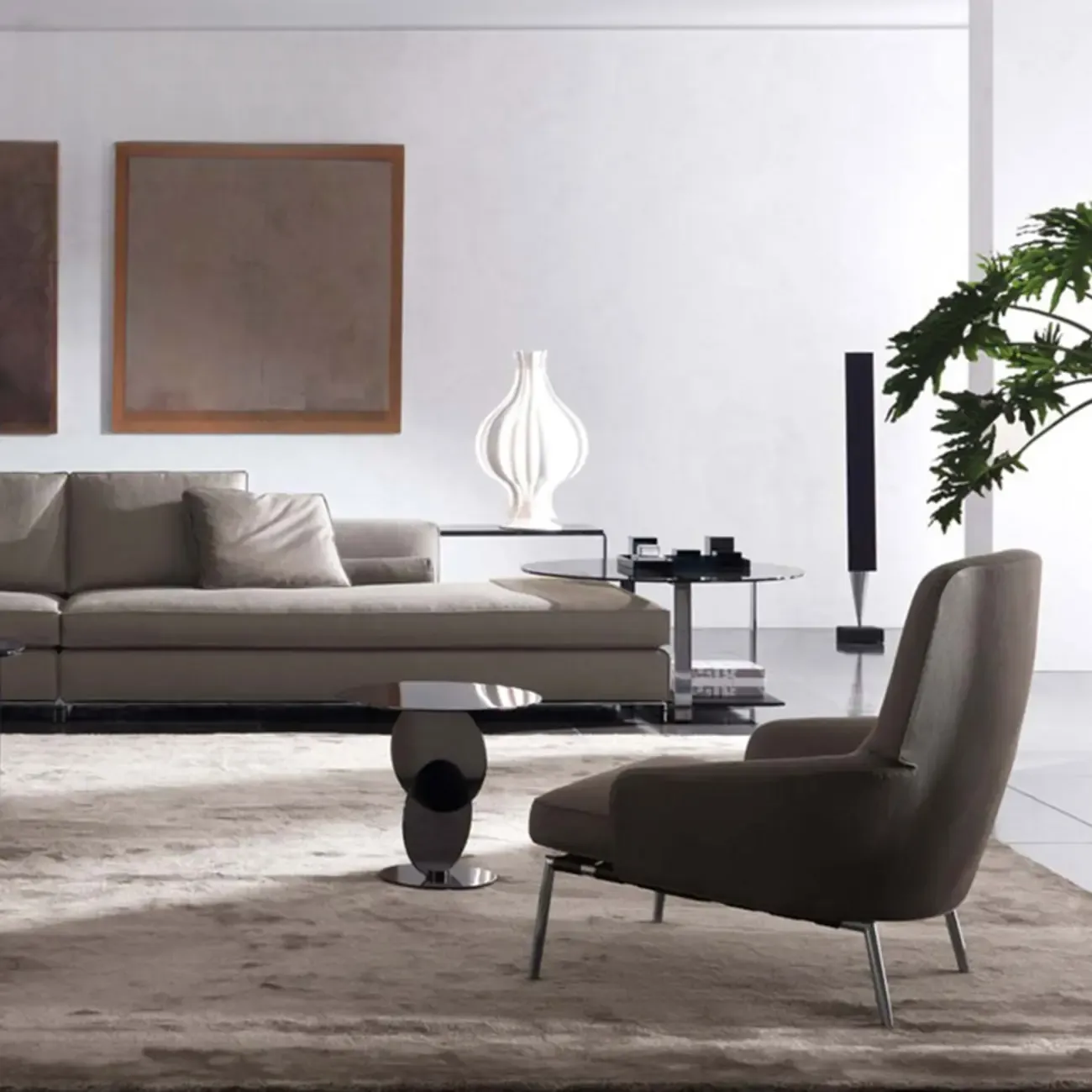 Scandinavian Glass Round Coffee Table Abstract Base Image - 4