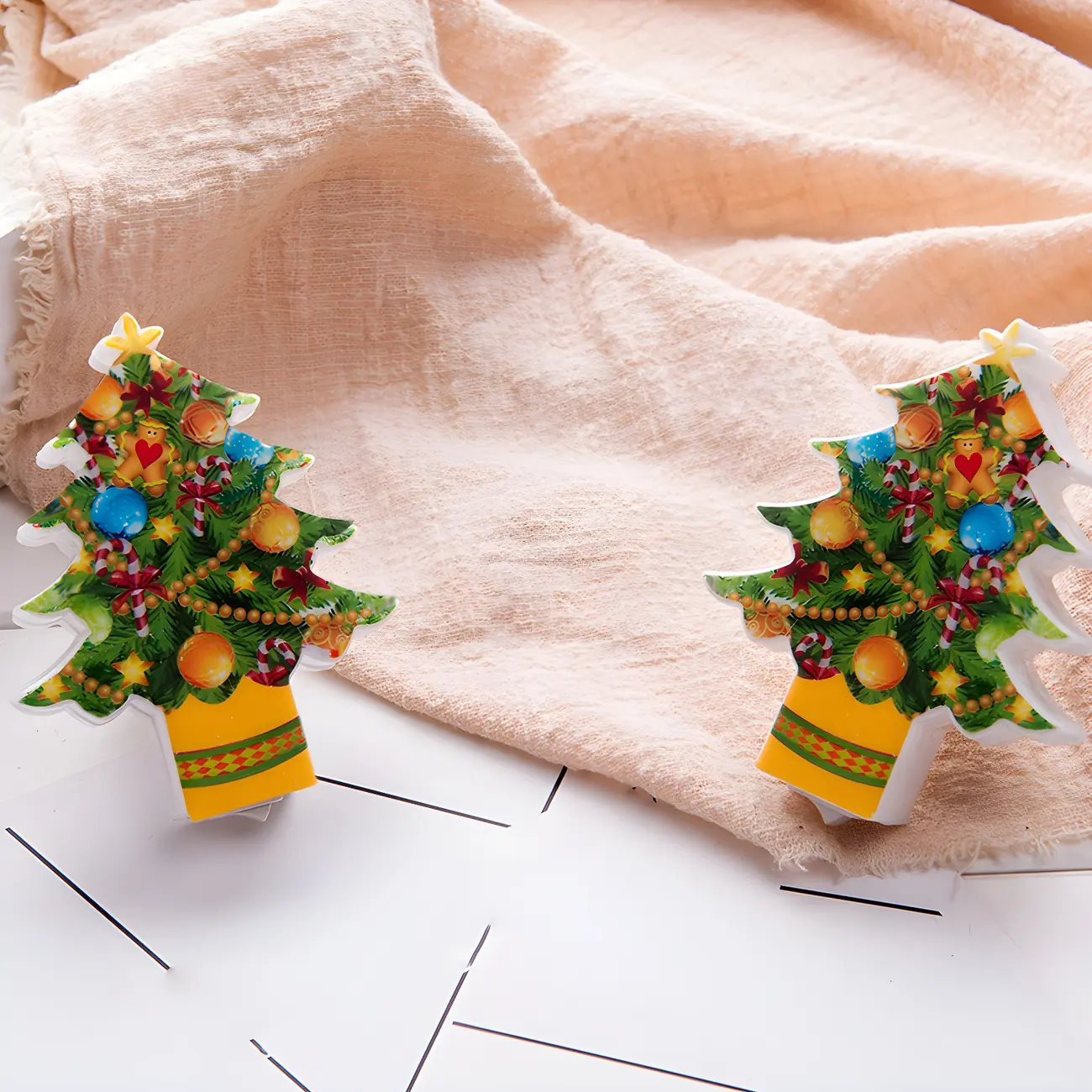  Christmas Tree Plug-In Plastic LED Night Light Image - 1 | homeyfad
