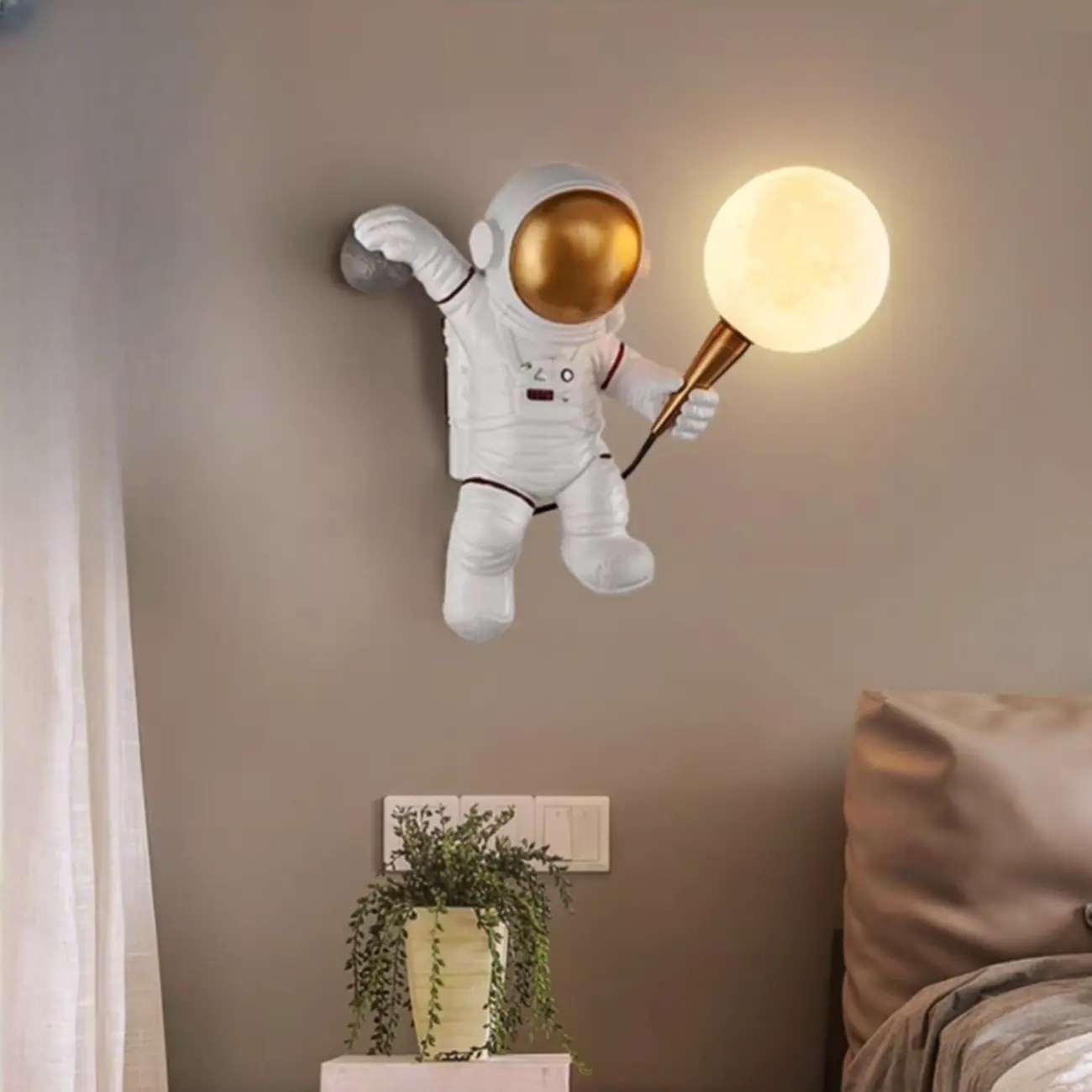 Modern Astronaut Resin Wall Light for Kid's Room Image - 3 | homeyfad