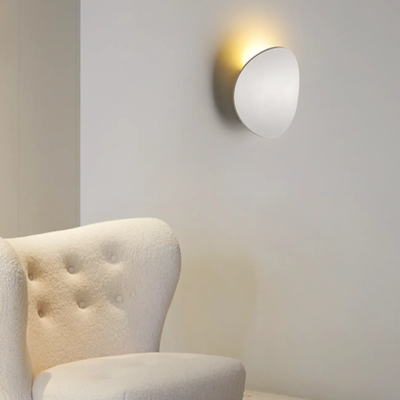 Modern Minimalist Metal Black White Wall Sconce Image - 2 | homeyfad