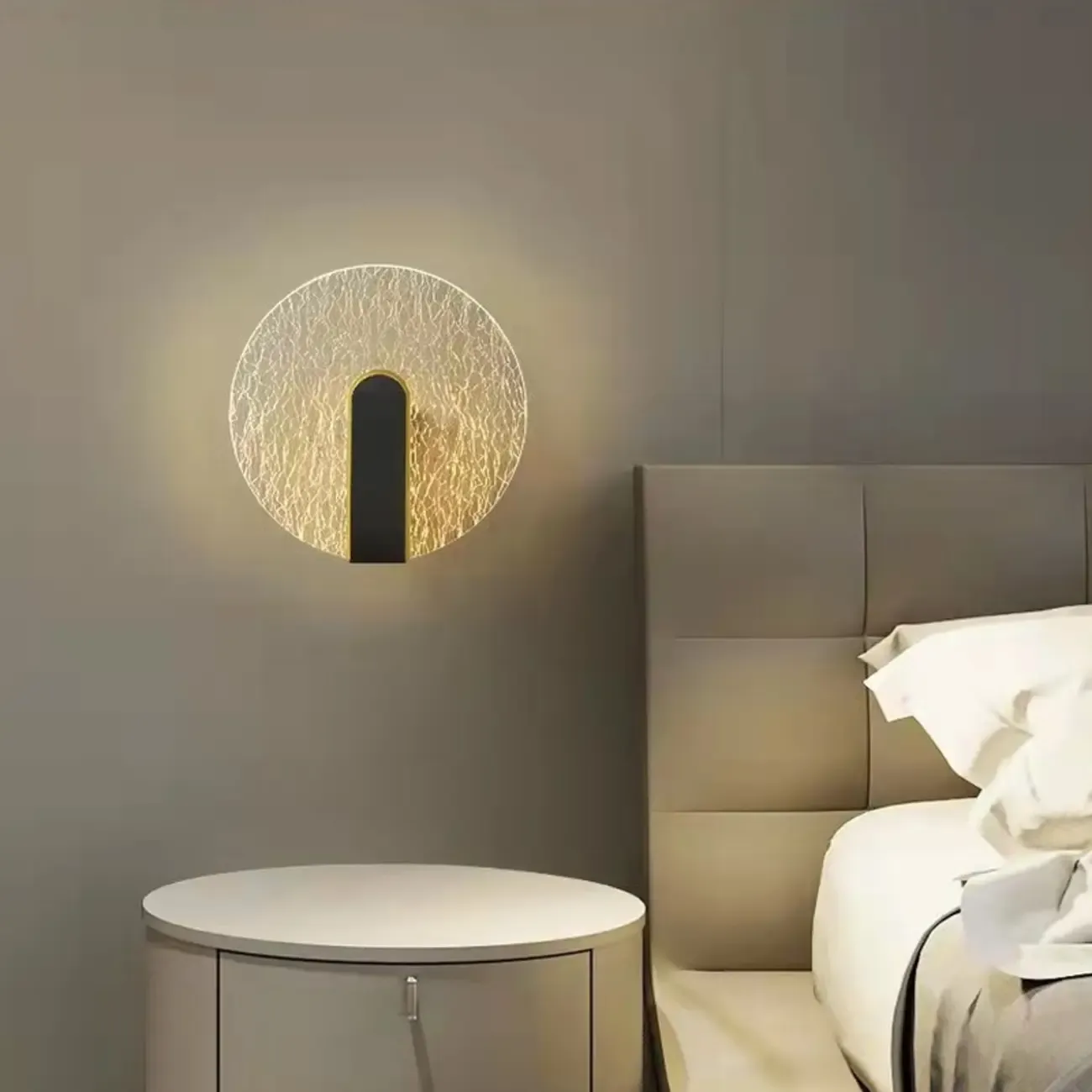 Modern Glass Gold Black Decorative Wall Sconce Image - 3