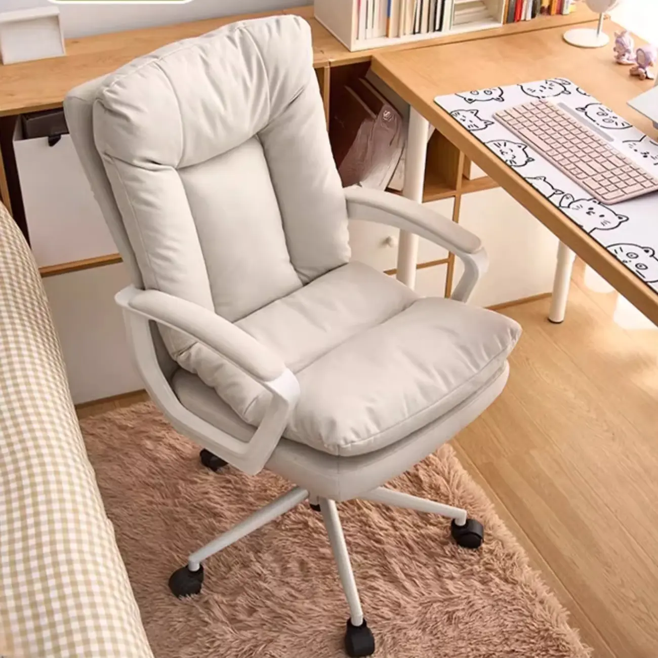 Trendy Cream Leather Padded Swivel Office Chair Image - 1 | homeyfad