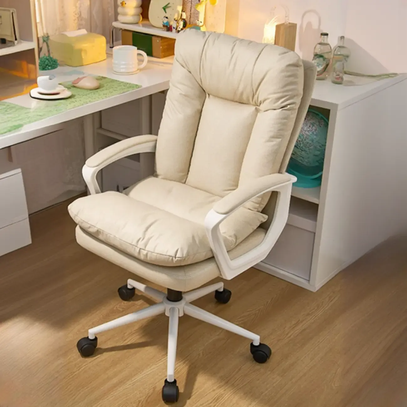 Trendy Cream Leather Padded Swivel Office Chair Image - 2