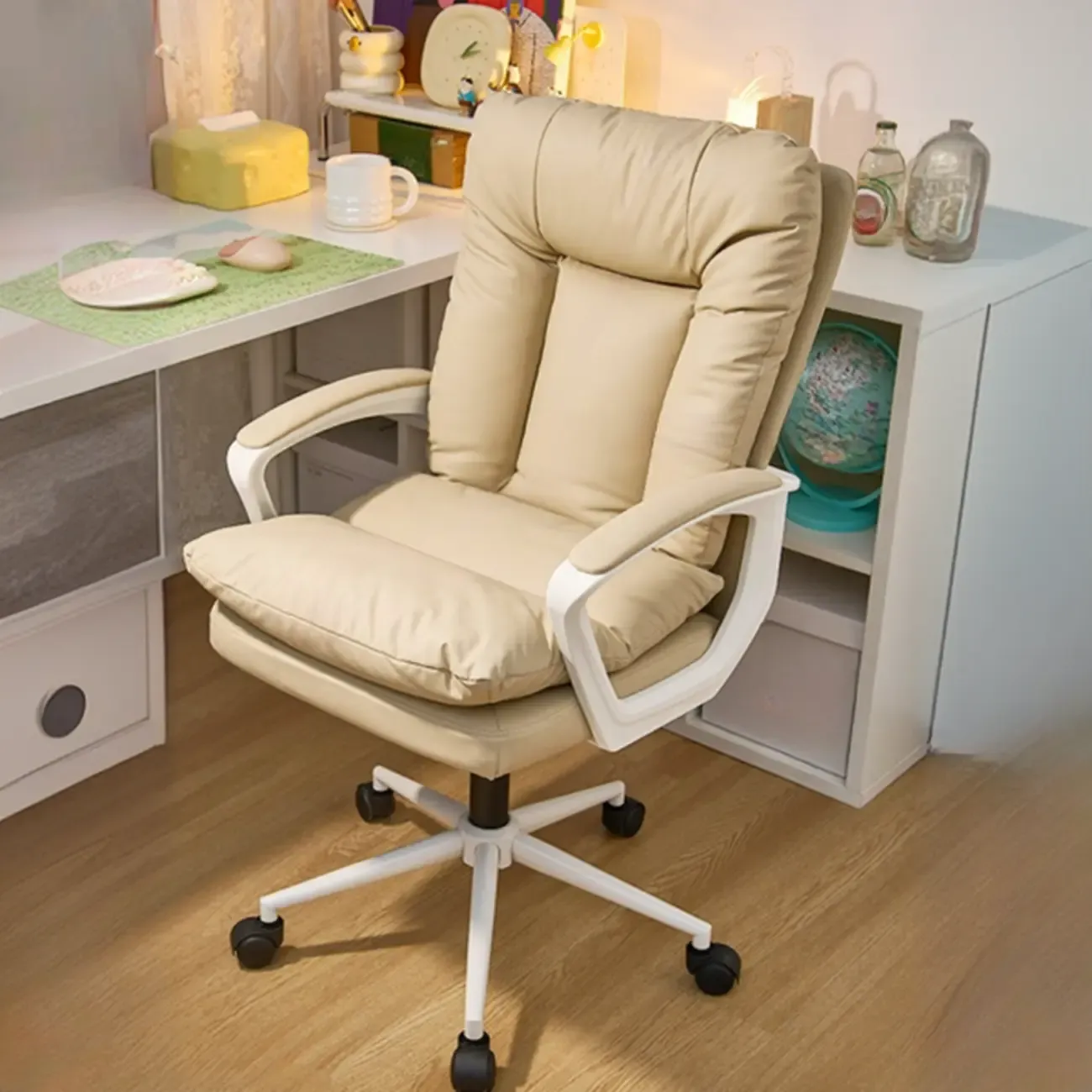 Trendy Cream Leather Padded Swivel Office Chair Image - 5