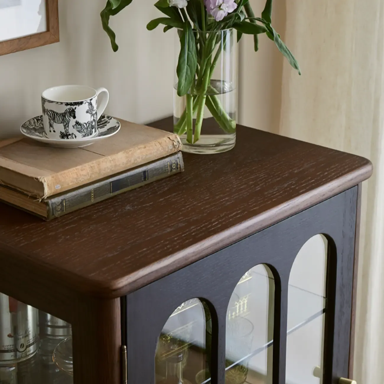 Nodic Wooden Glass Door Floor China Cabinet with Drawer Image - 8