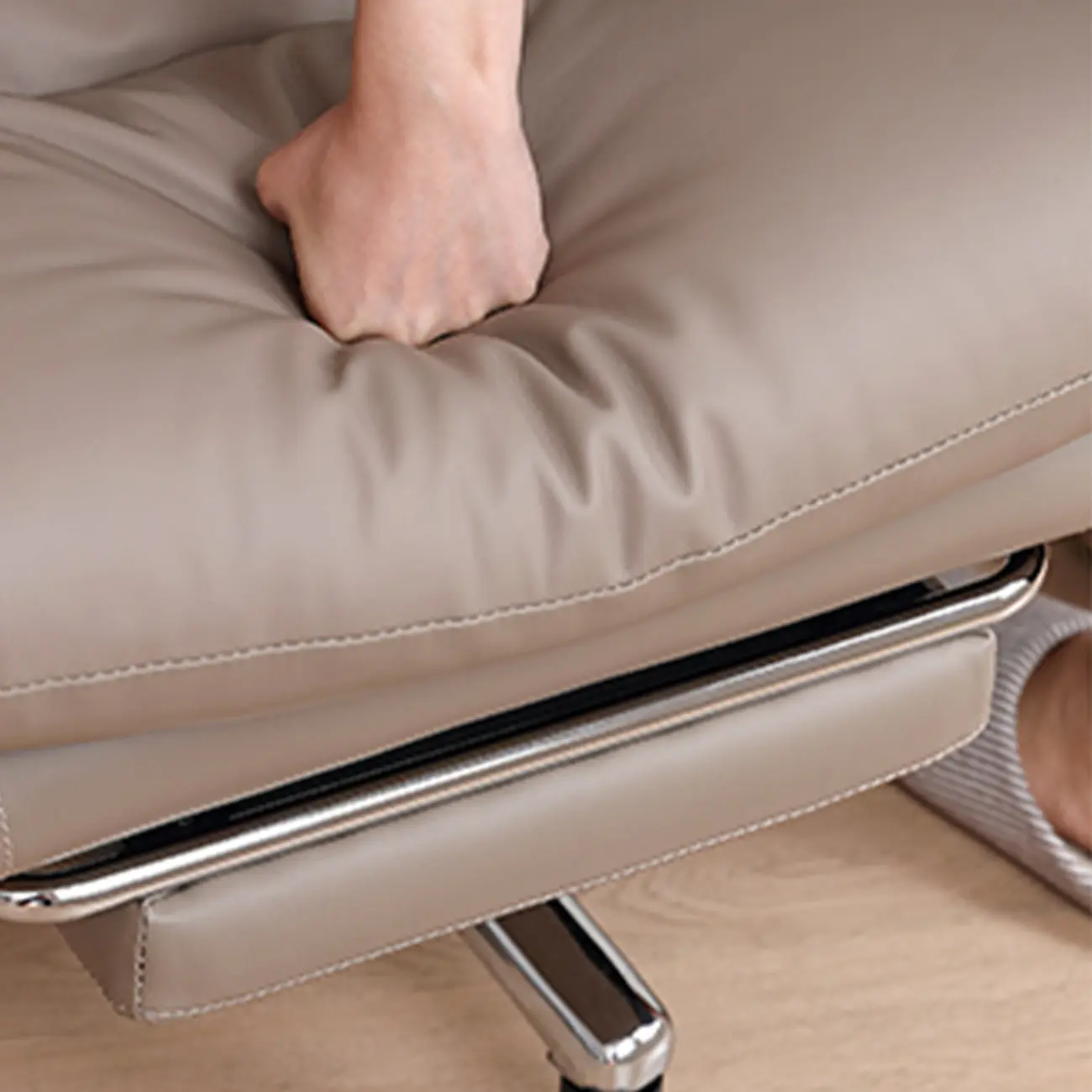 Upholstered Leather Recliner Adjustable Office Chair Image - 12 | homeyfad