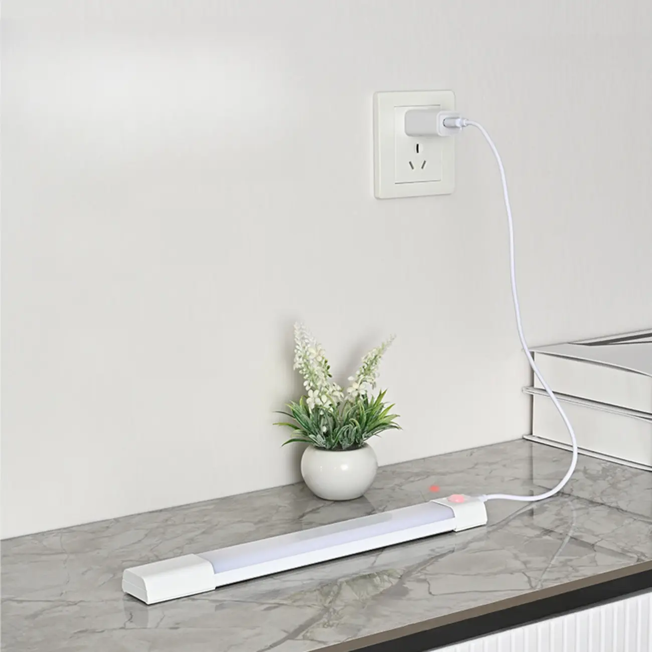 1-Light Modern Black Geometric LED Vanity Light Image - 4 | homeyfad