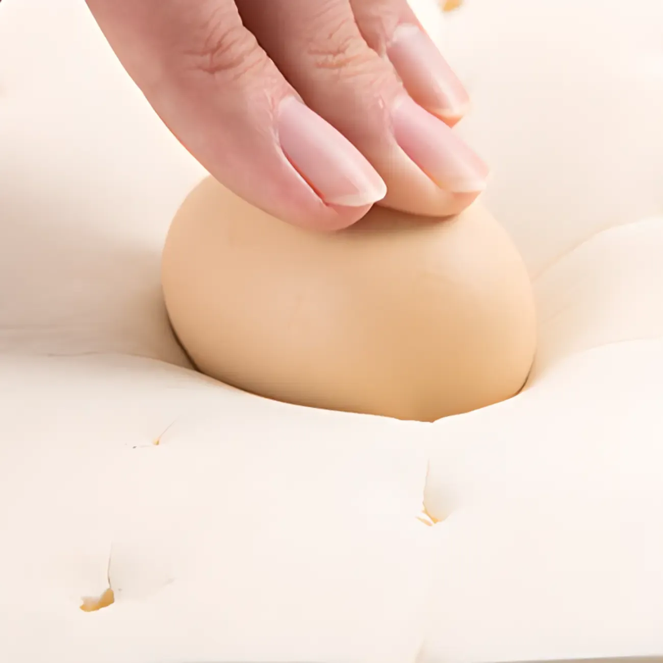 Modern Leather Ergonomic Swivel Office Chair Image - 17