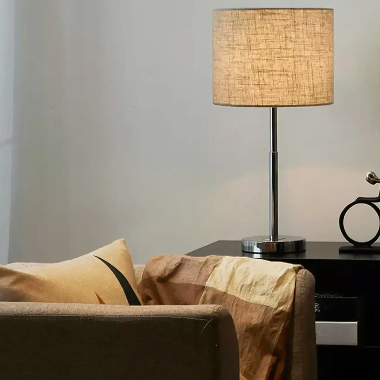 Modern Barrel Nickel Fabric LED Table Lamp for Bedside Image - 6