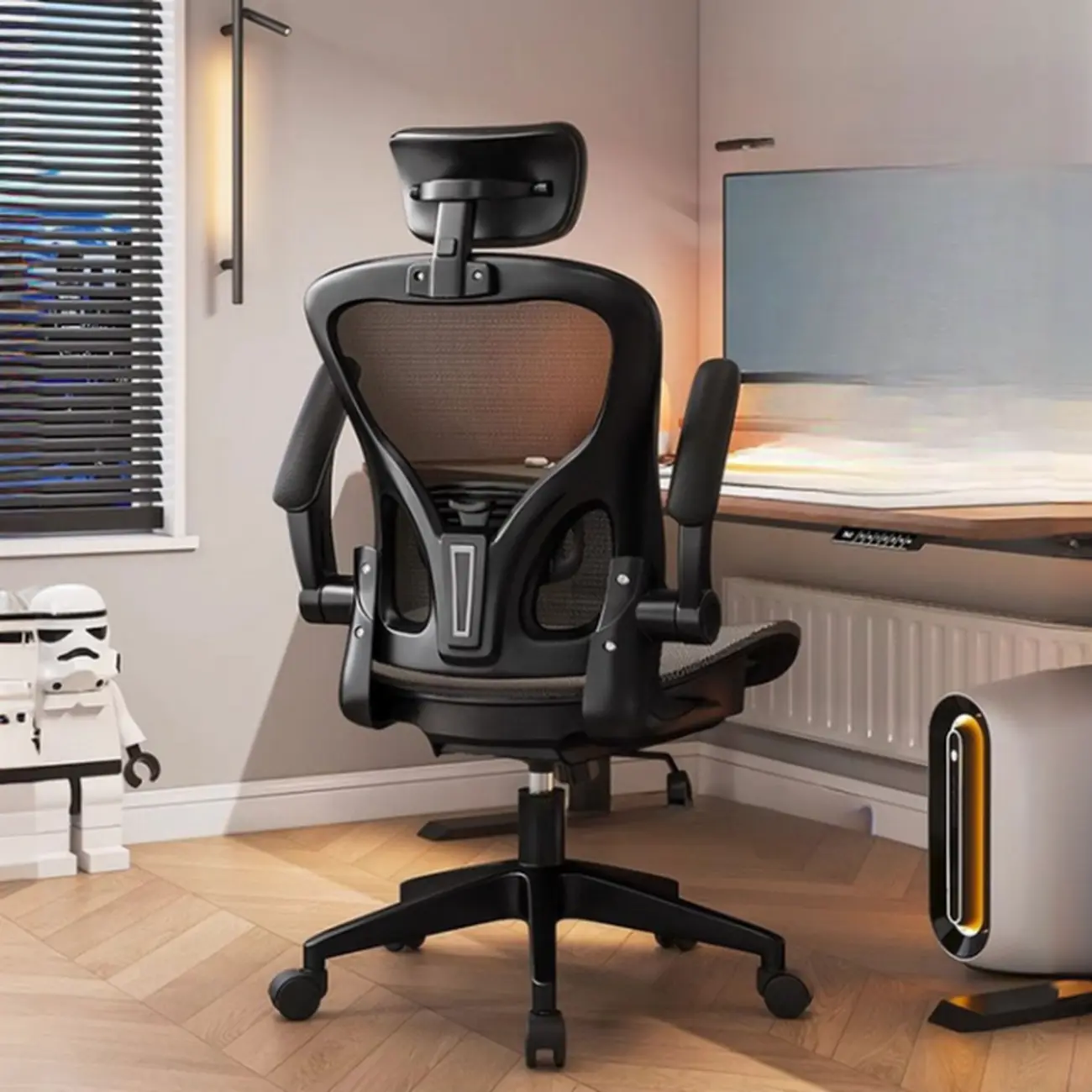 Ergonomic Black Mesh Adjustable Office Chair Image - 1 | homeyfad